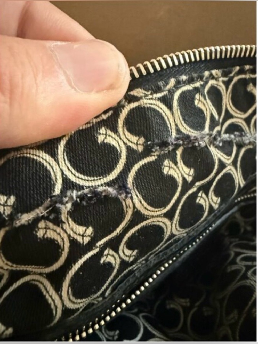 $2700 GUCCI Horsebit Black leather bag - Picture 8 of 9